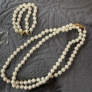 Premier designs pearl set